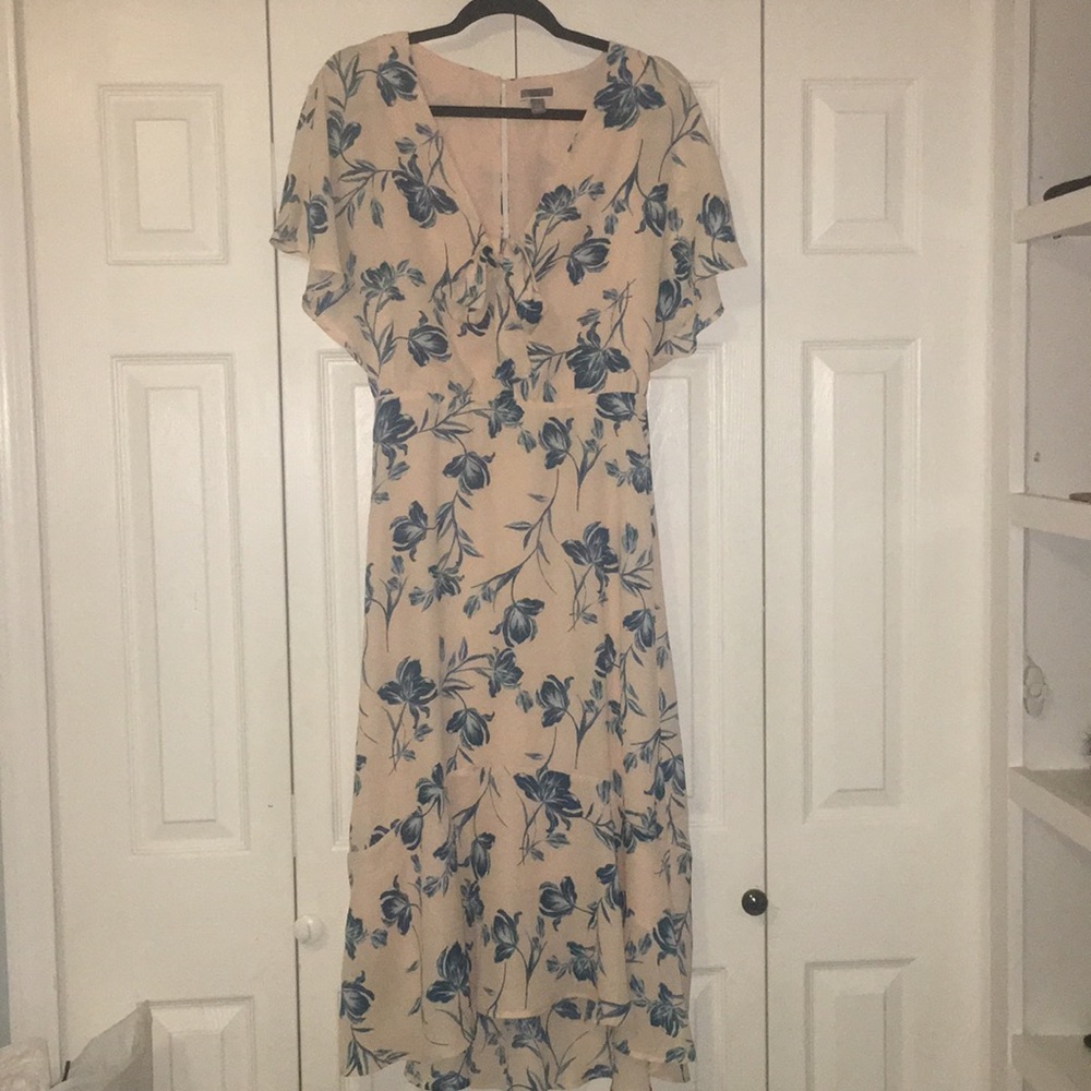 Higher low dress